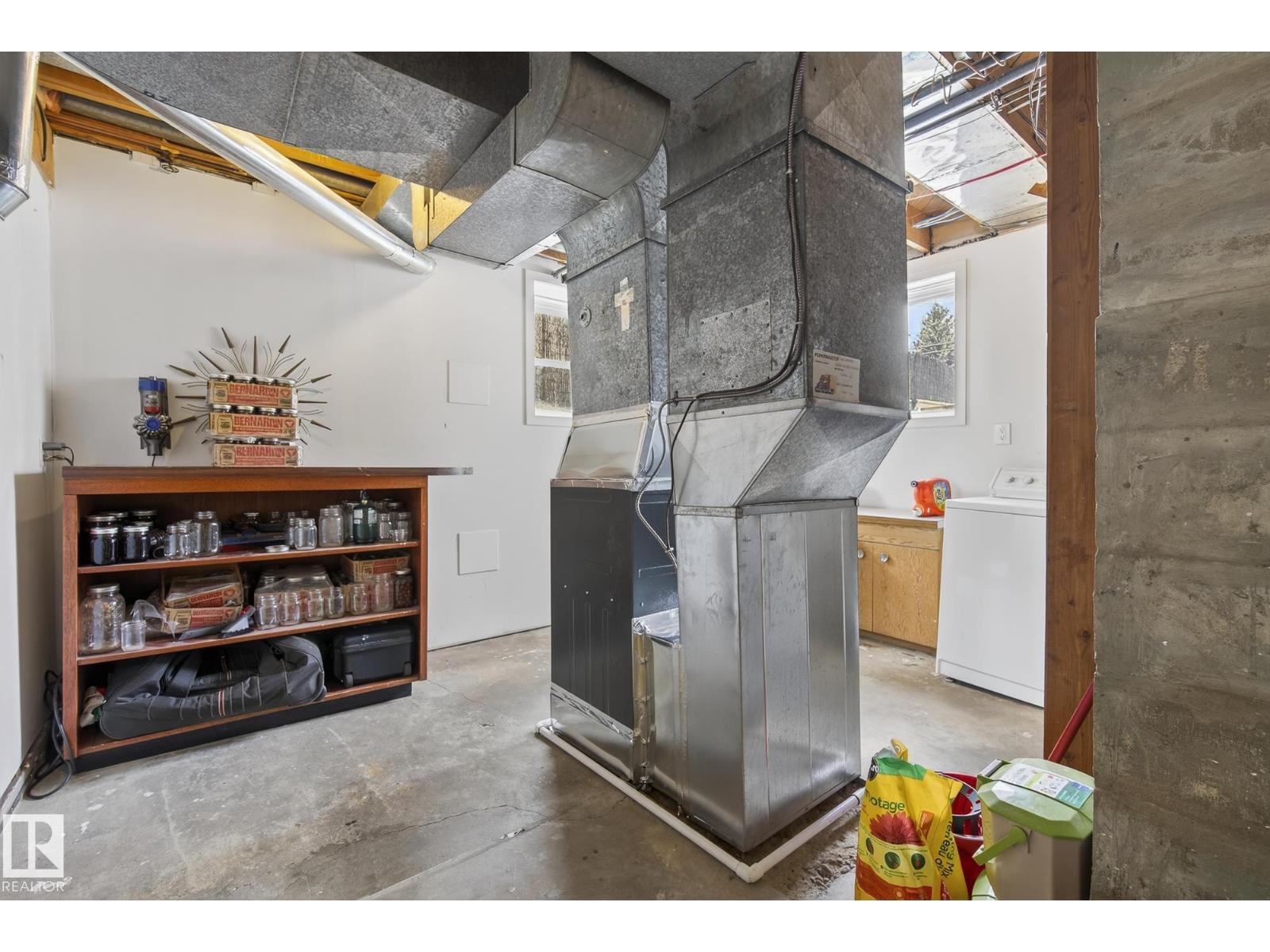 10336 80 ST NW, Edmonton