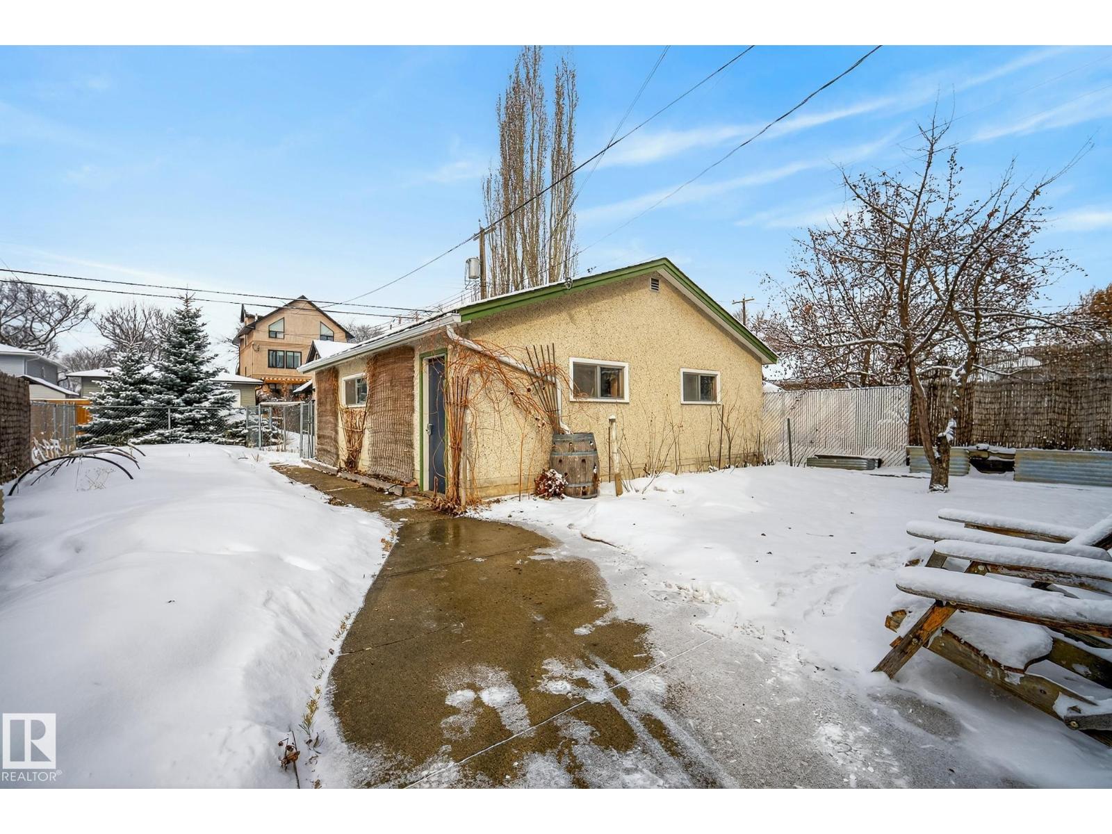 10336 80 ST NW, Edmonton