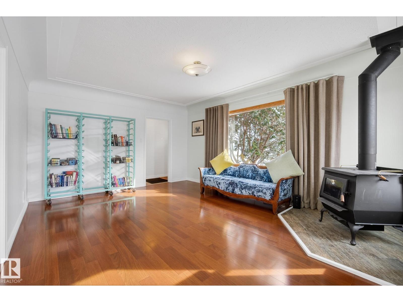 10336 80 ST NW, Edmonton