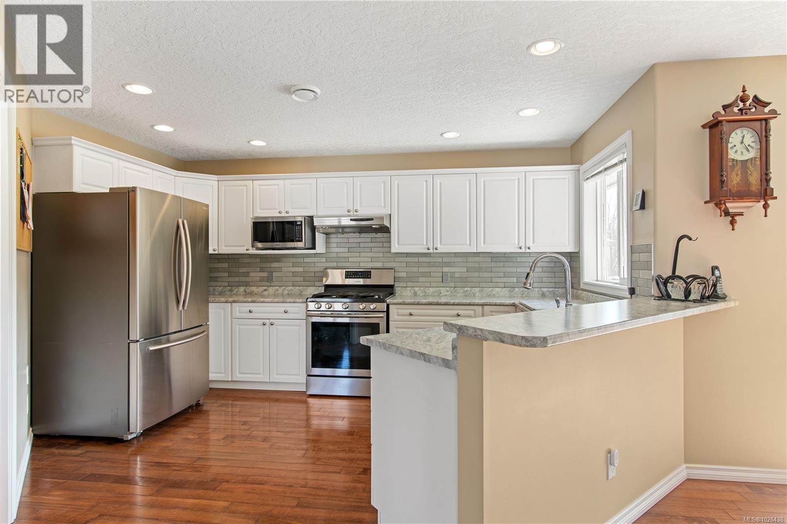  2318 Selwyn Road, Langford