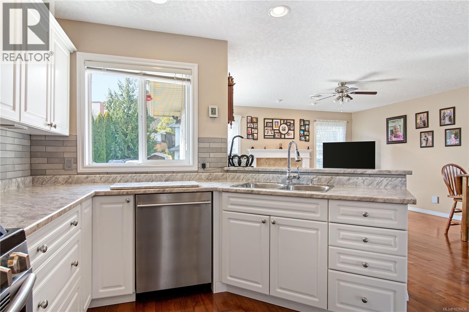  2318 Selwyn Road, Langford