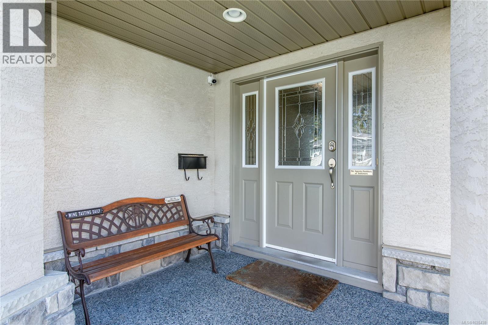  2318 Selwyn Road, Langford