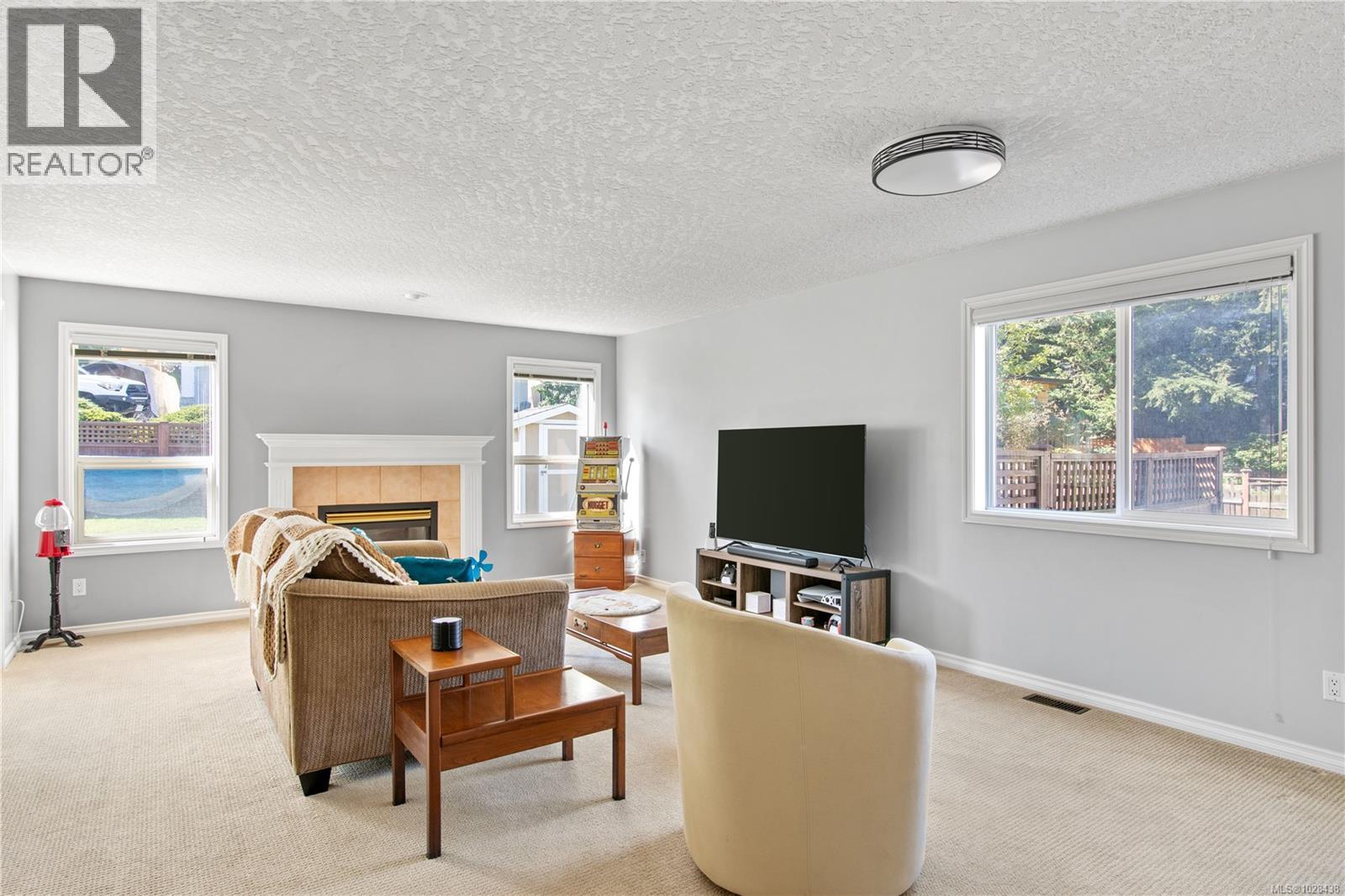  2318 Selwyn Road, Langford