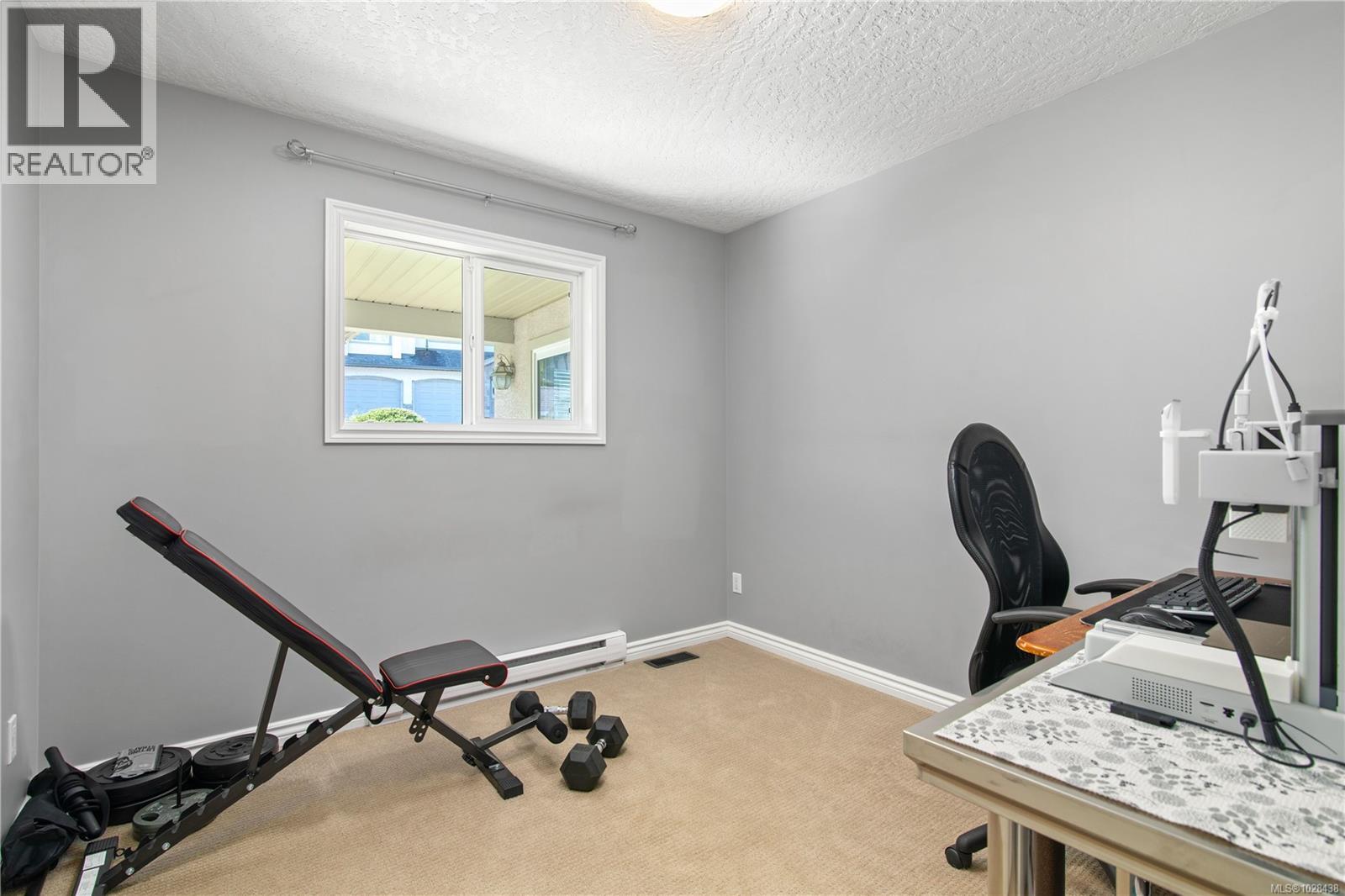  2318 Selwyn Road, Langford