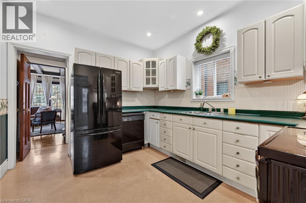 151 HOLTON Avenue S - 19
