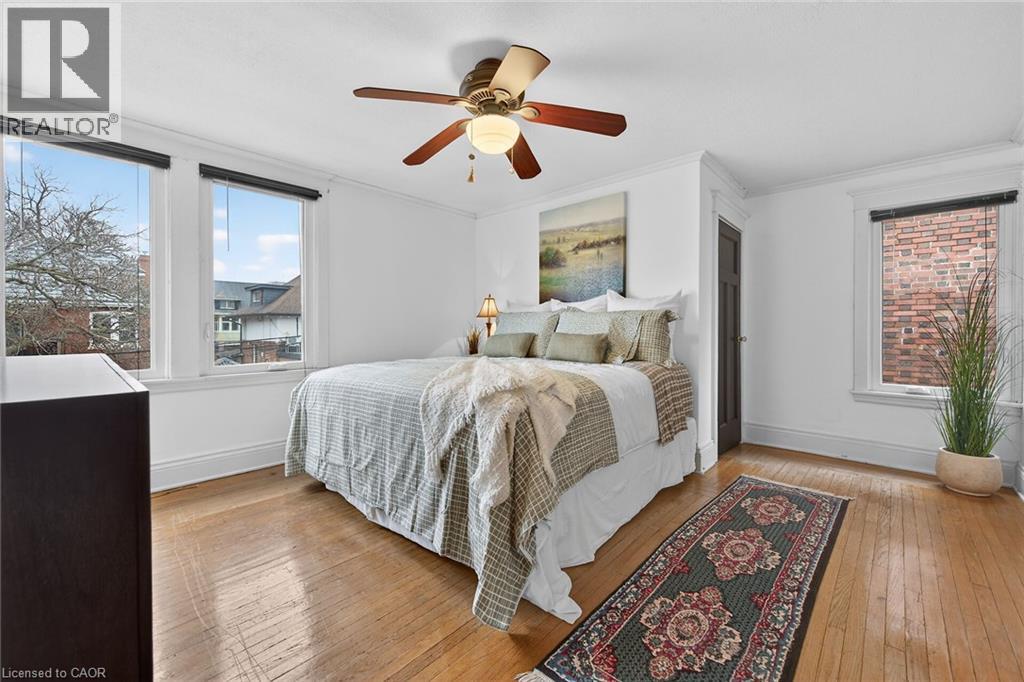 151 HOLTON Avenue S - 32