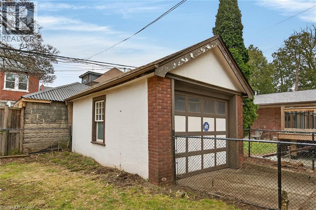 151 HOLTON Avenue S - 42