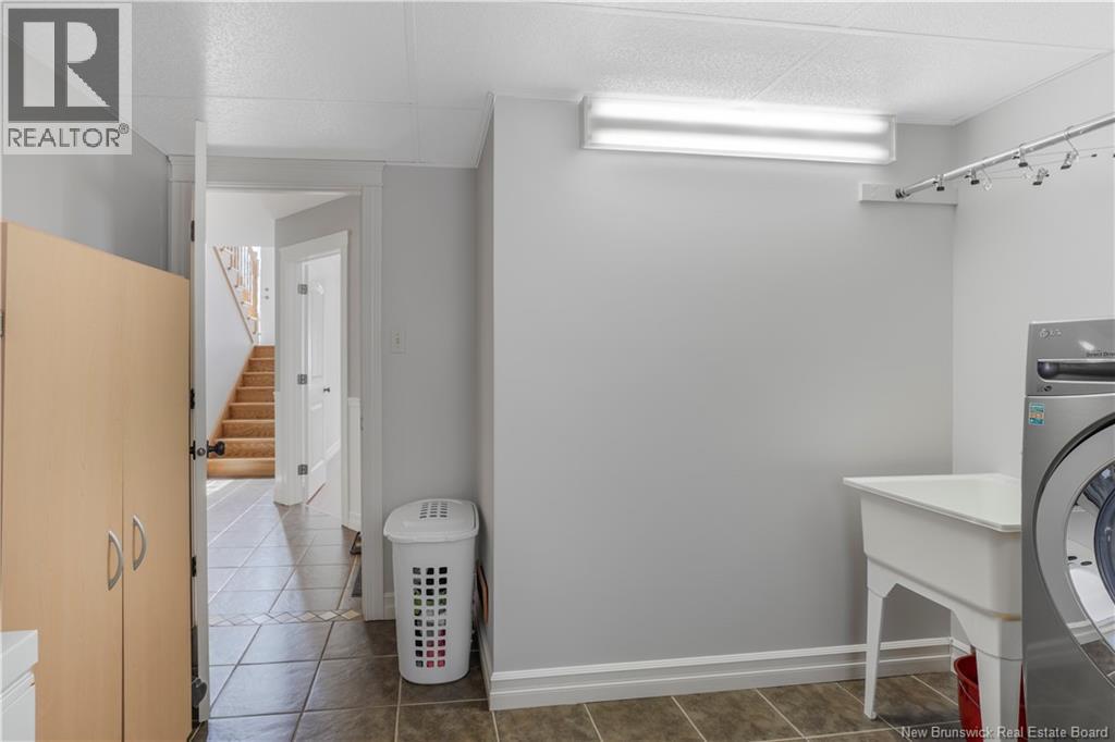 48 PETERS DRIVE - 42