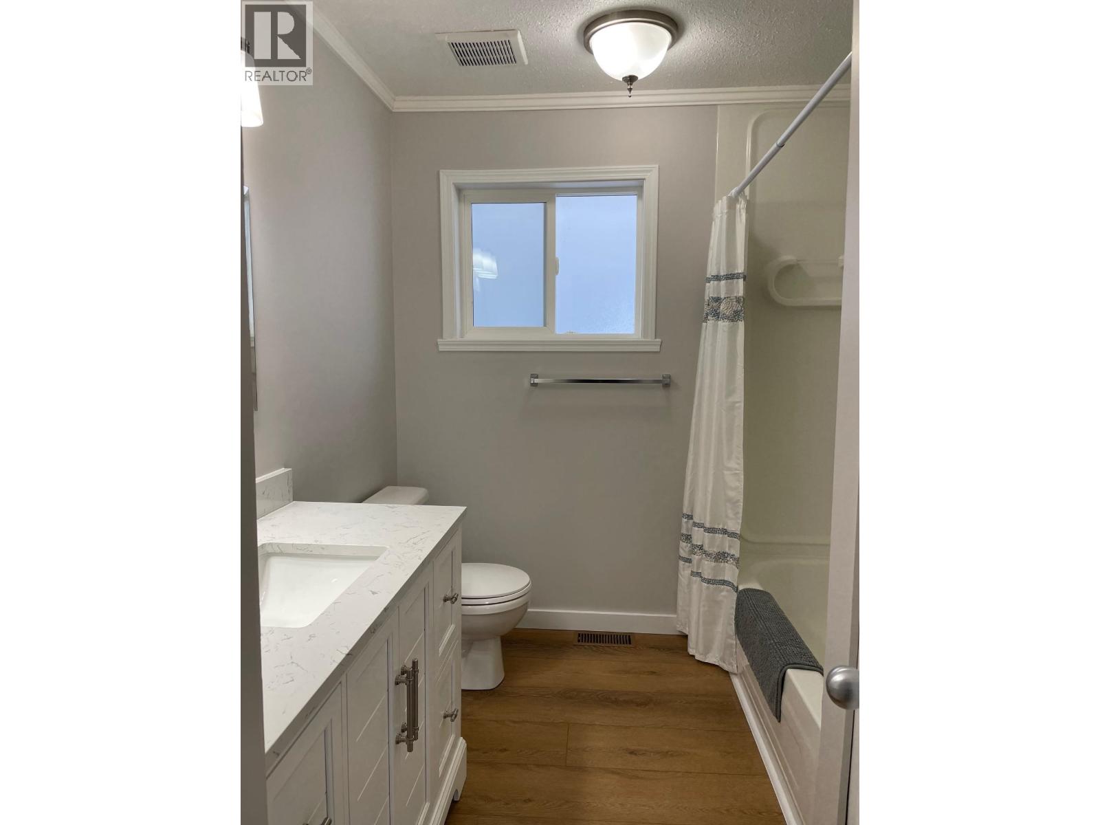 3924 E 53 AVENUE, Fort Nelson