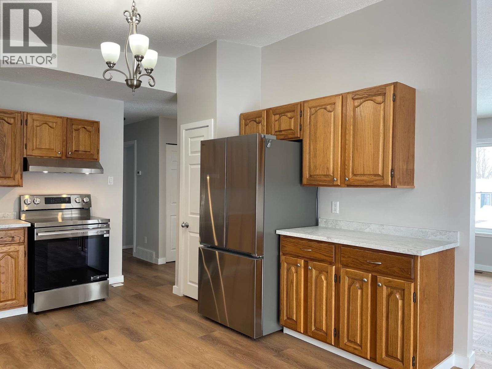 3924 E 53 AVENUE, Fort Nelson