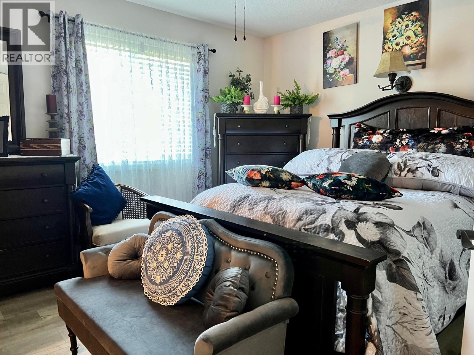 515F 20TH AVENUE S - 24