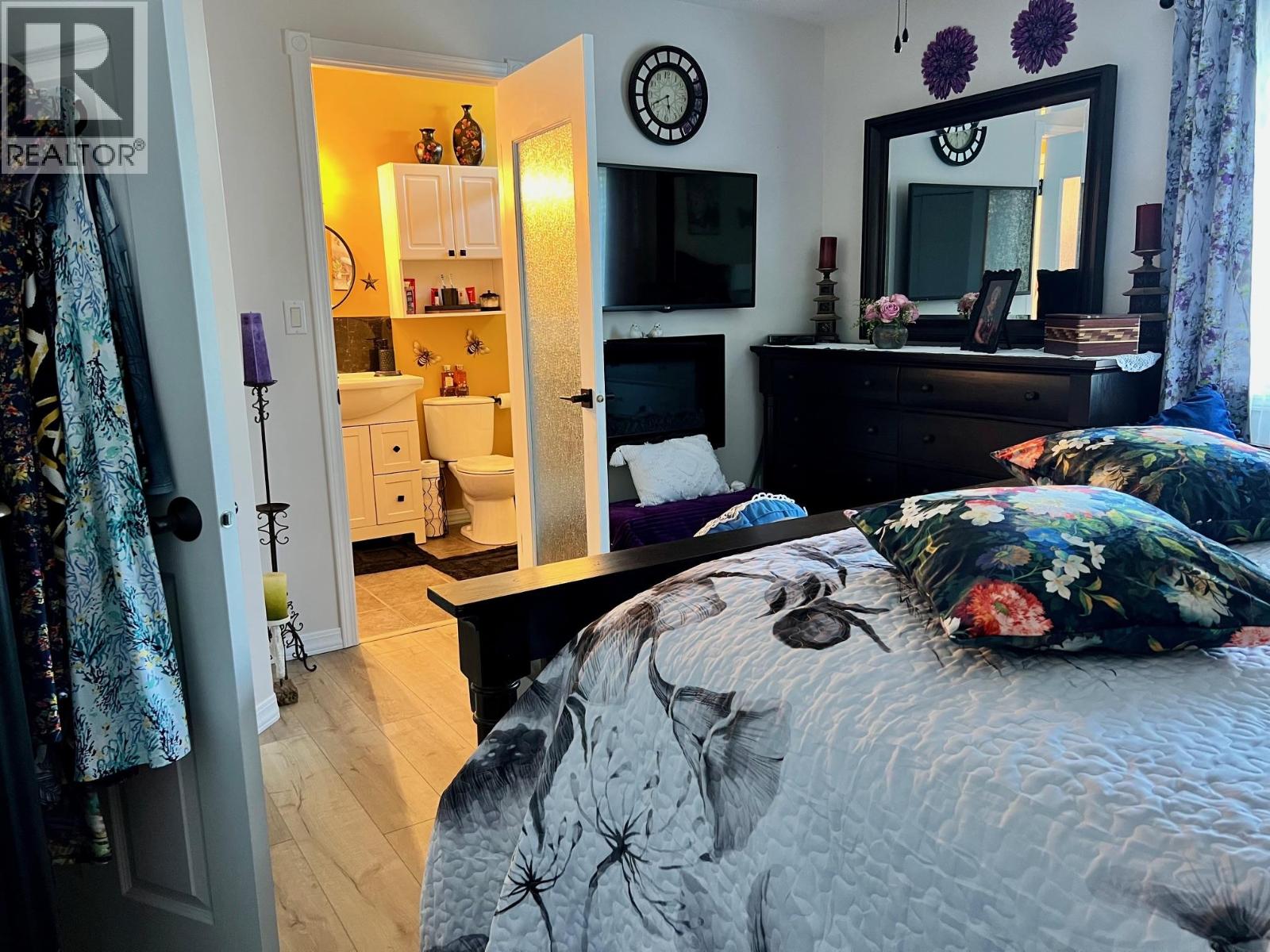 515F 20TH AVENUE S - 27