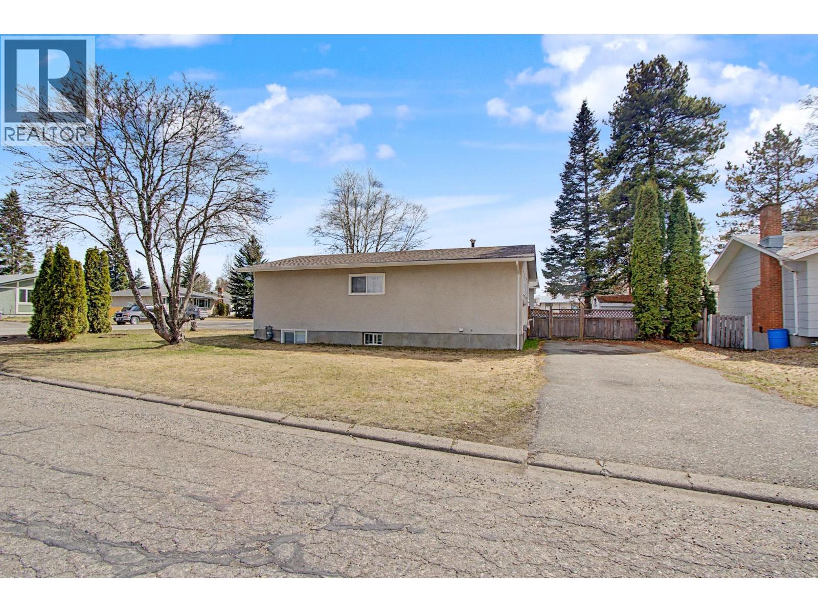 5977 SIMON FRASER AVENUE, Prince George