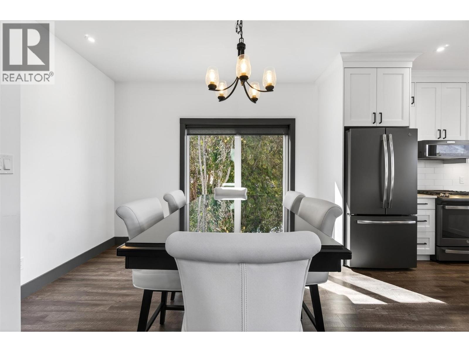 3216 Eagle Bay Road, Eagle Bay