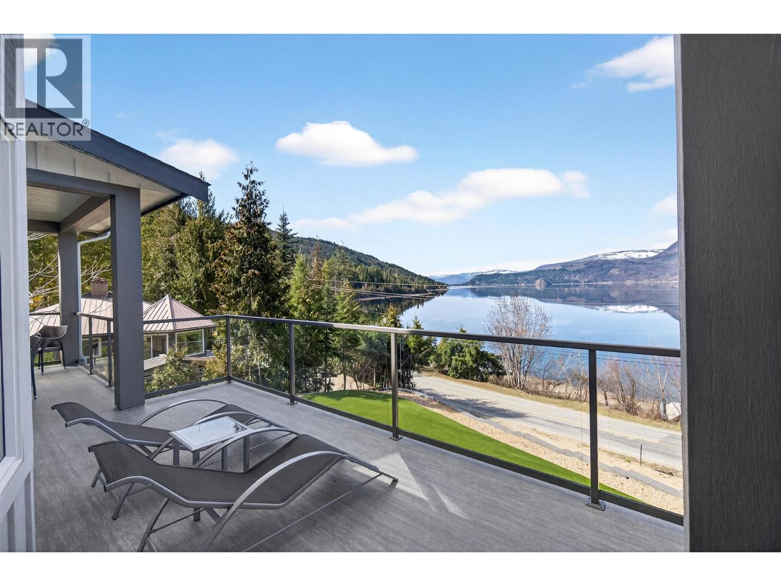 3216 Eagle Bay Road, Eagle Bay