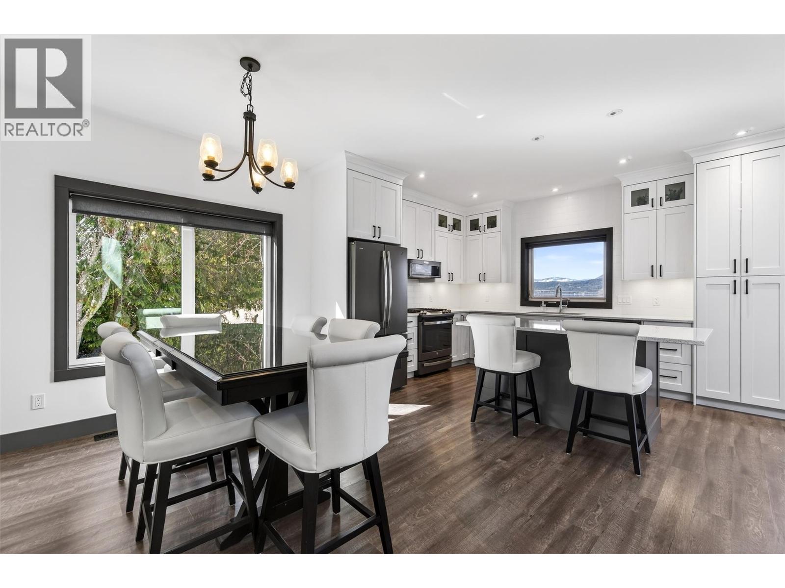 3216 Eagle Bay Road, Eagle Bay