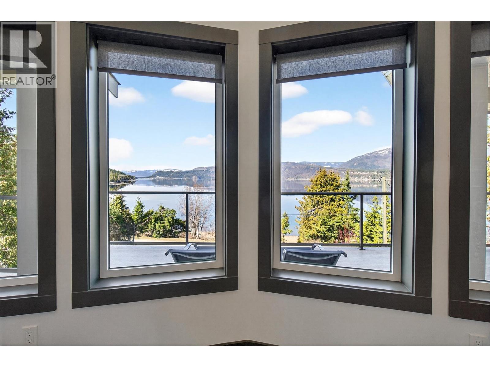 3216 Eagle Bay Road - 32