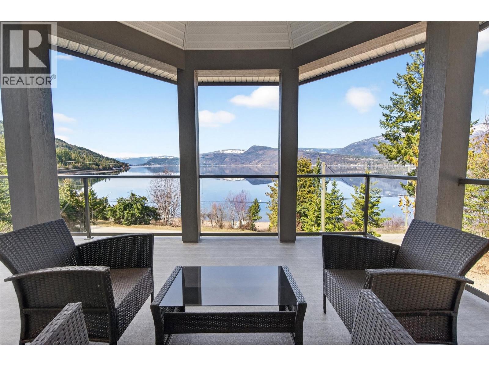 3216 Eagle Bay Road, Eagle Bay