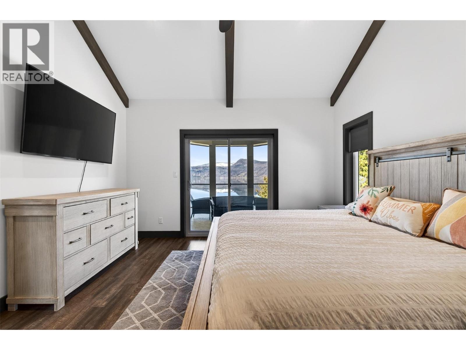 3216 Eagle Bay Road, Eagle Bay