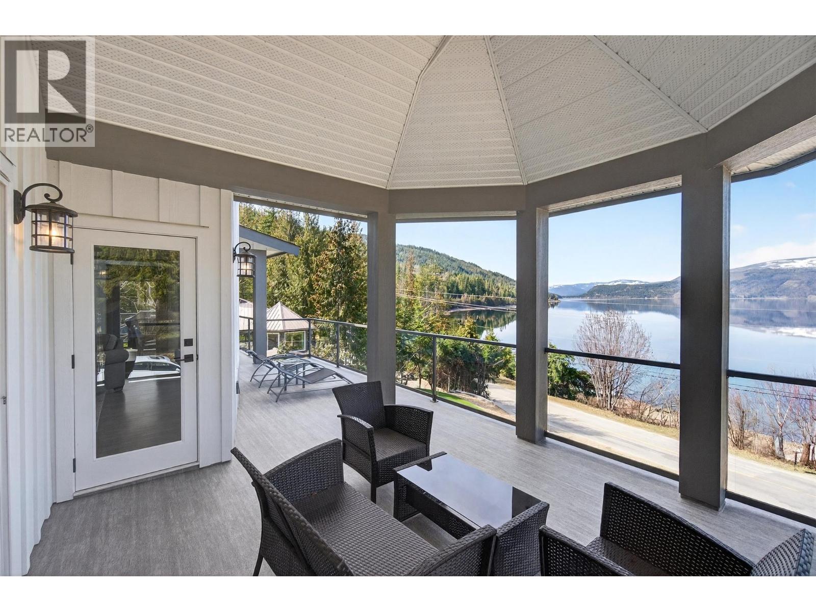 3216 Eagle Bay Road, Eagle Bay