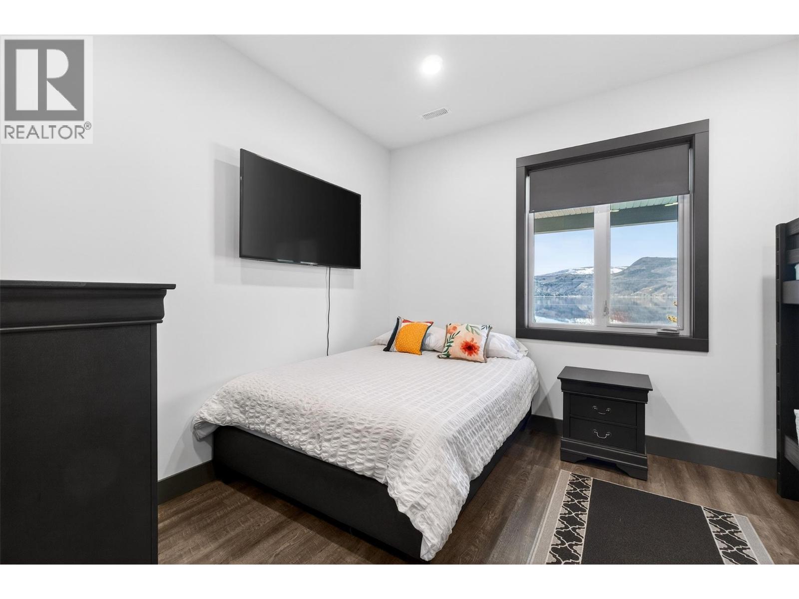 3216 Eagle Bay Road, Eagle Bay