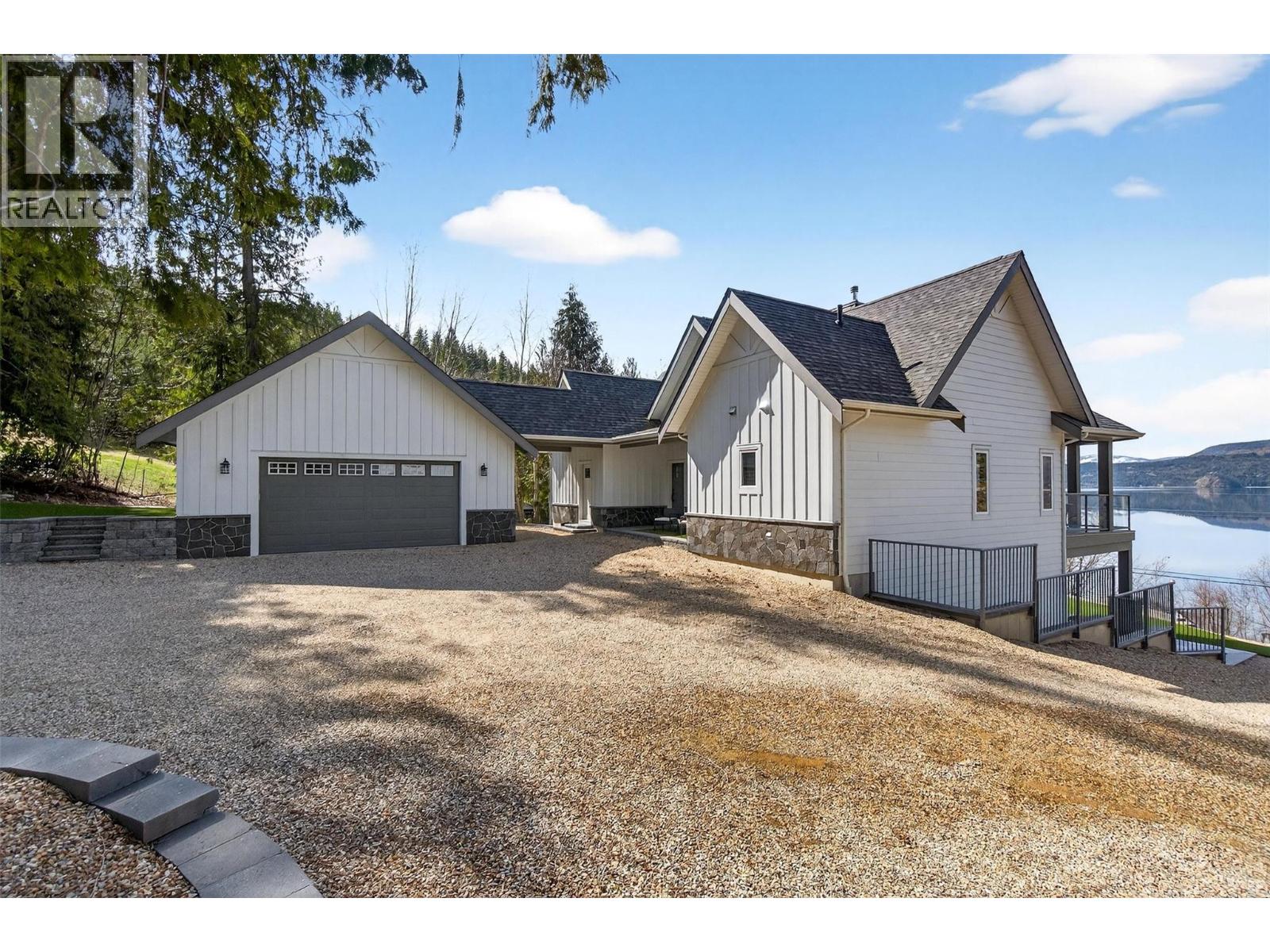 3216 Eagle Bay Road - 85