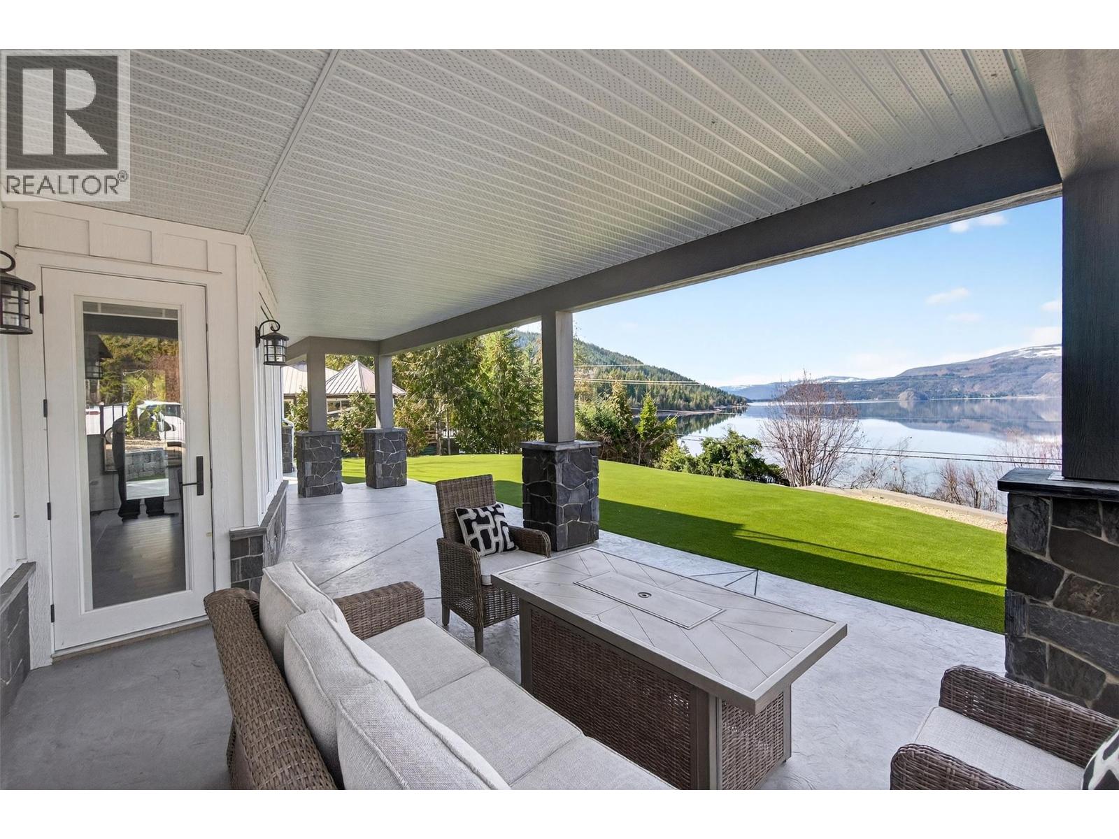 3216 Eagle Bay Road, Eagle Bay