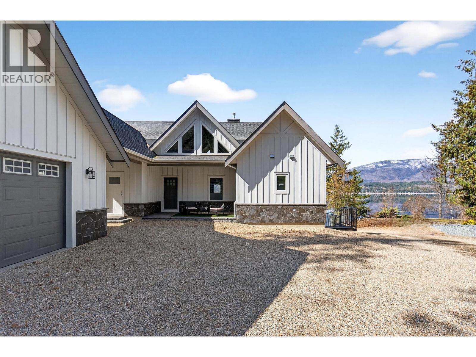 3216 Eagle Bay Road, Eagle Bay