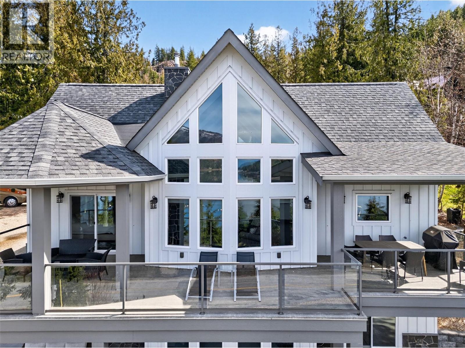 3216 Eagle Bay Road, Eagle Bay