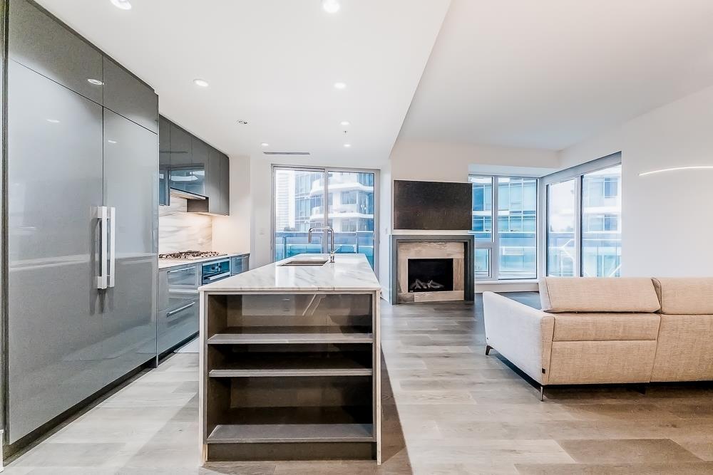 604 1500 MARTIN STREET, White Rock