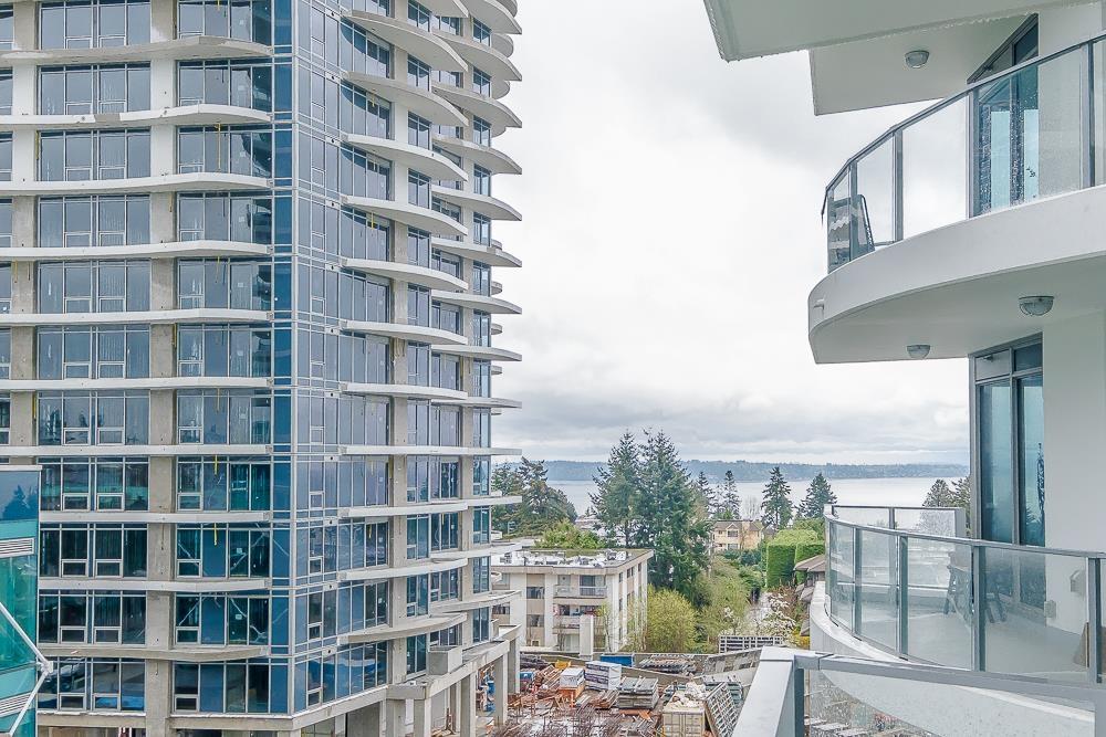 604 1500 MARTIN STREET, White Rock