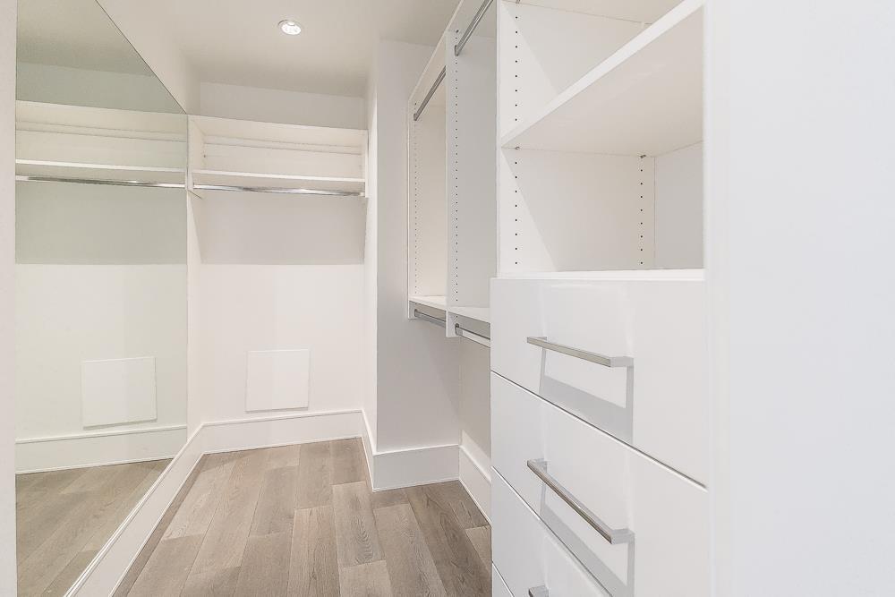 604 1500 MARTIN STREET, White Rock