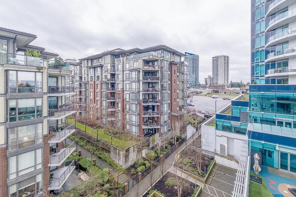 604 1500 MARTIN STREET, White Rock