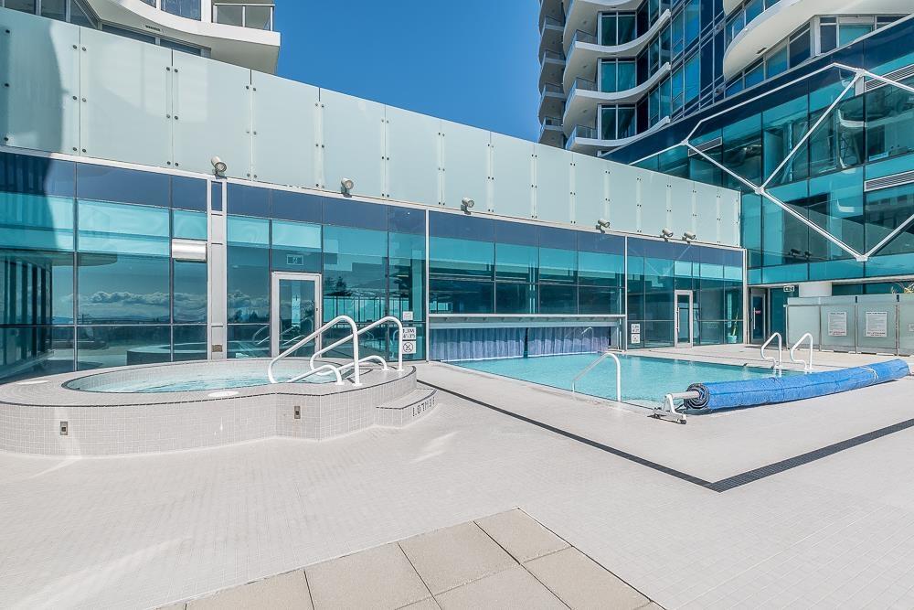 604 1500 MARTIN STREET, White Rock