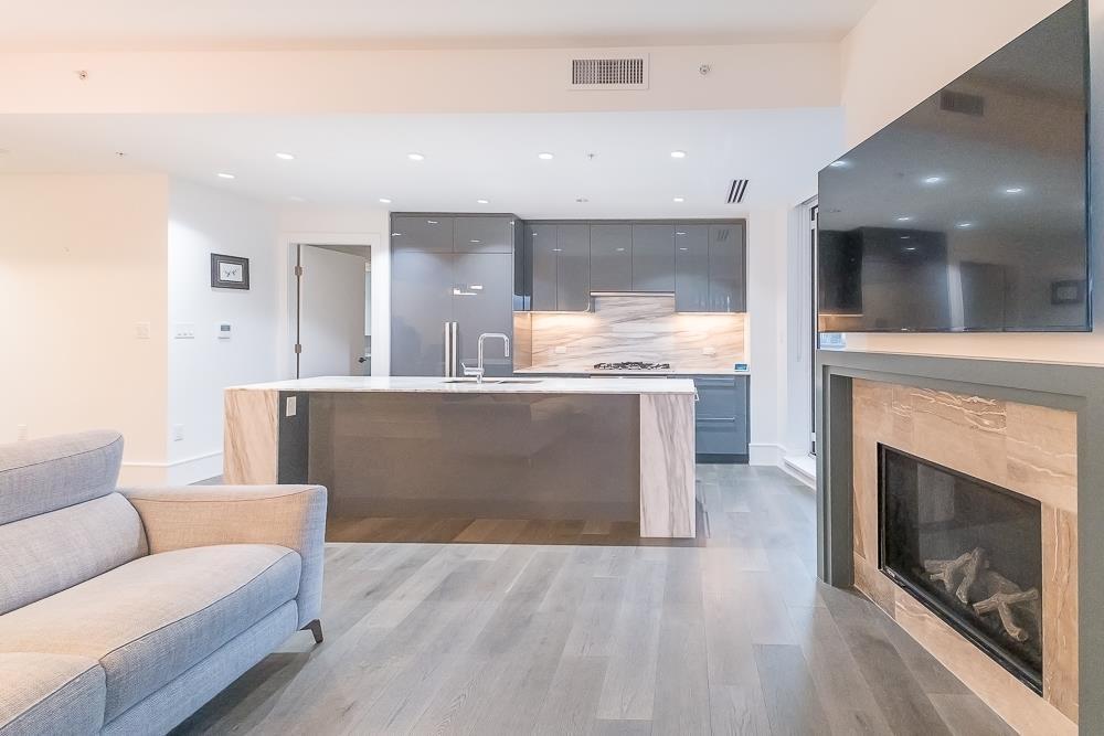 604 1500 MARTIN STREET, White Rock