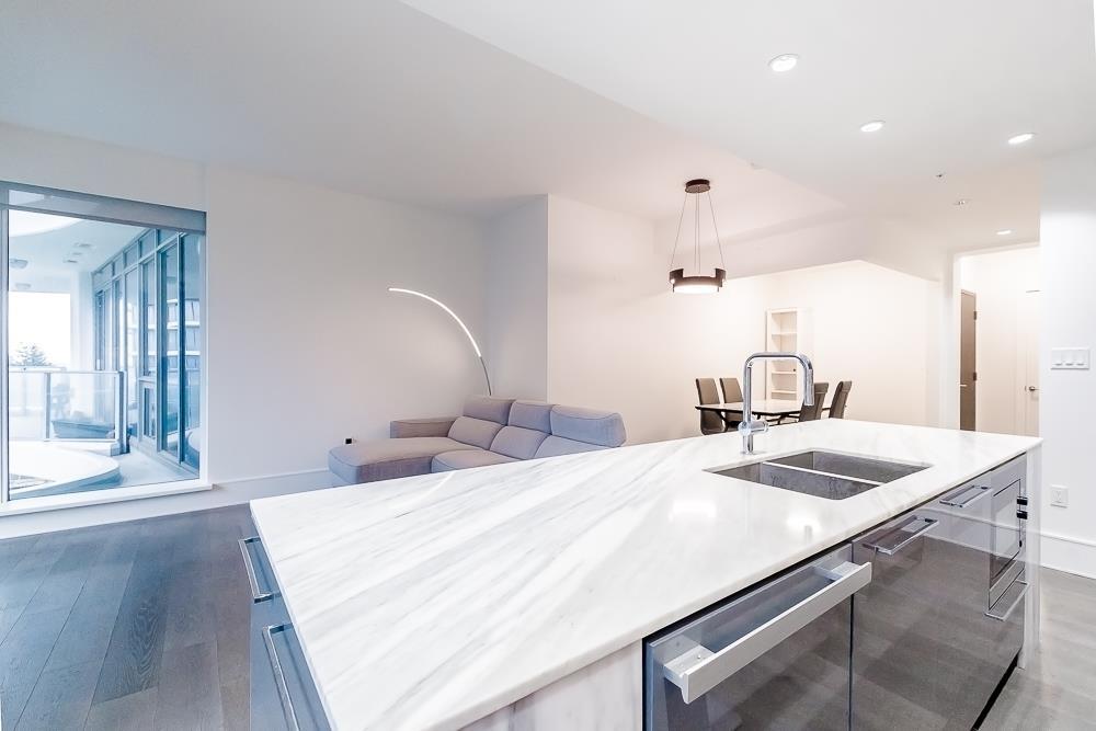 604 1500 MARTIN STREET, White Rock