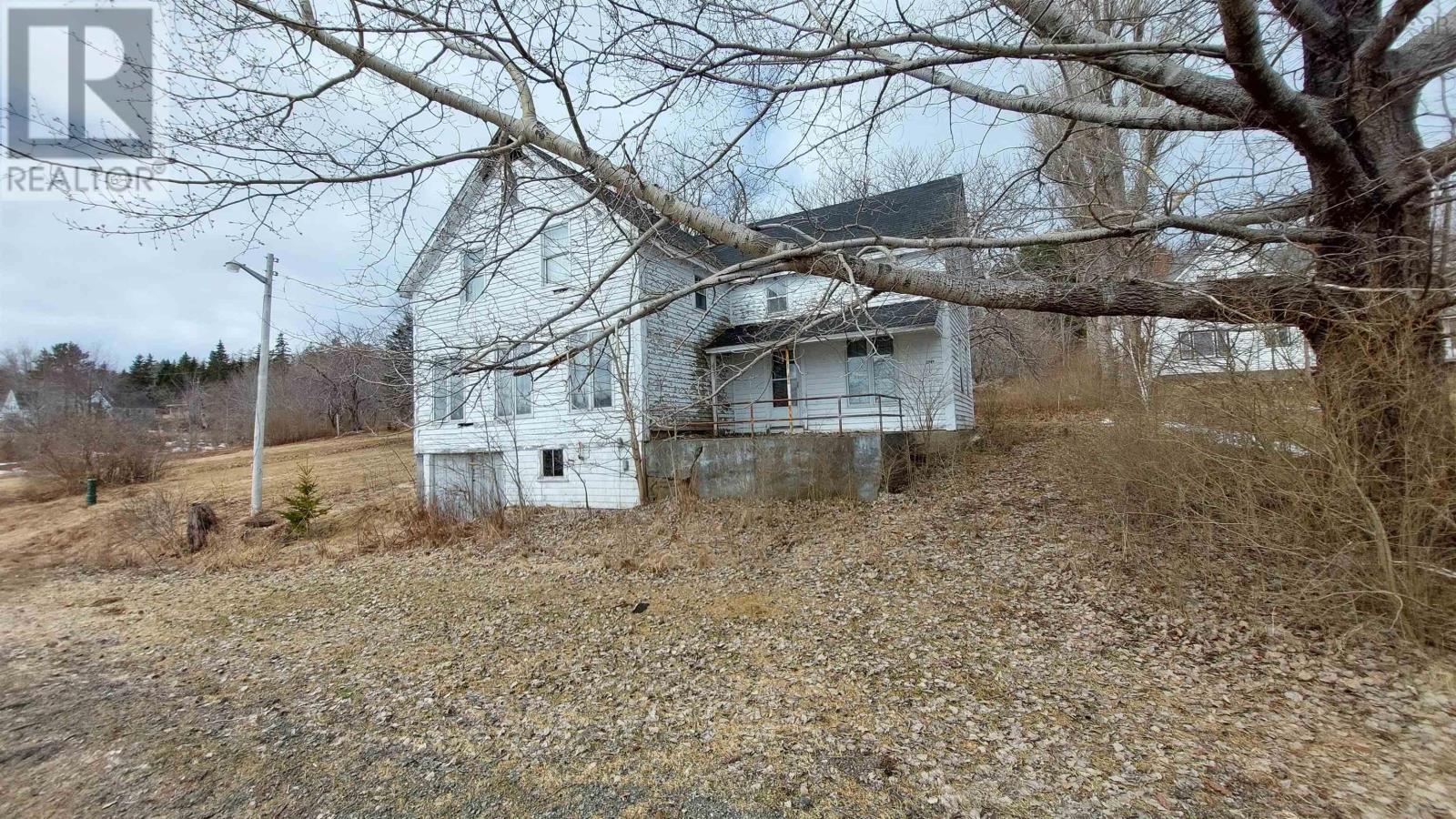 Property 9 of 16 of 2149 Marble Mountain Rd