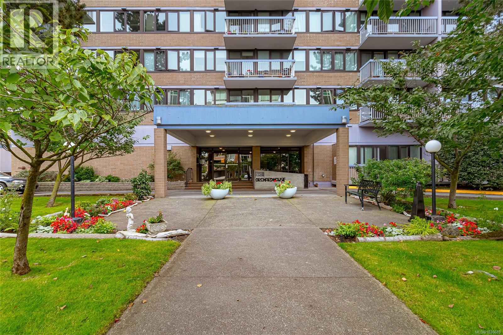 2210 647 Michigan Street, Victoria