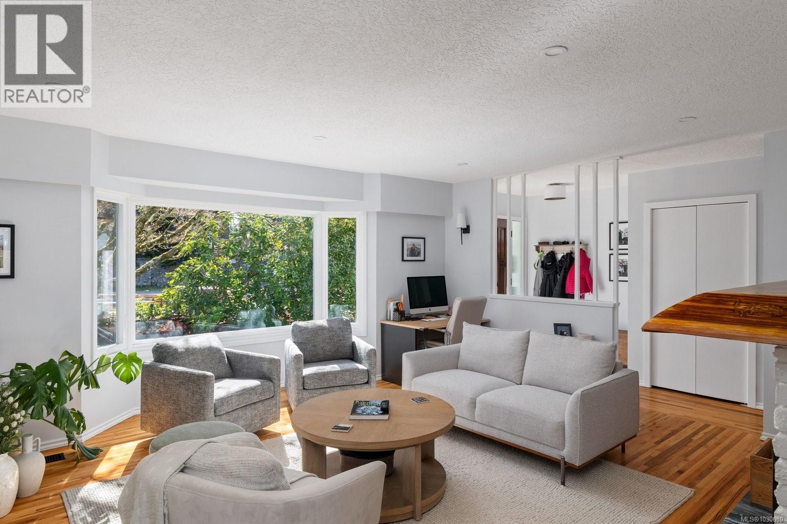  576 Tena Place, Colwood