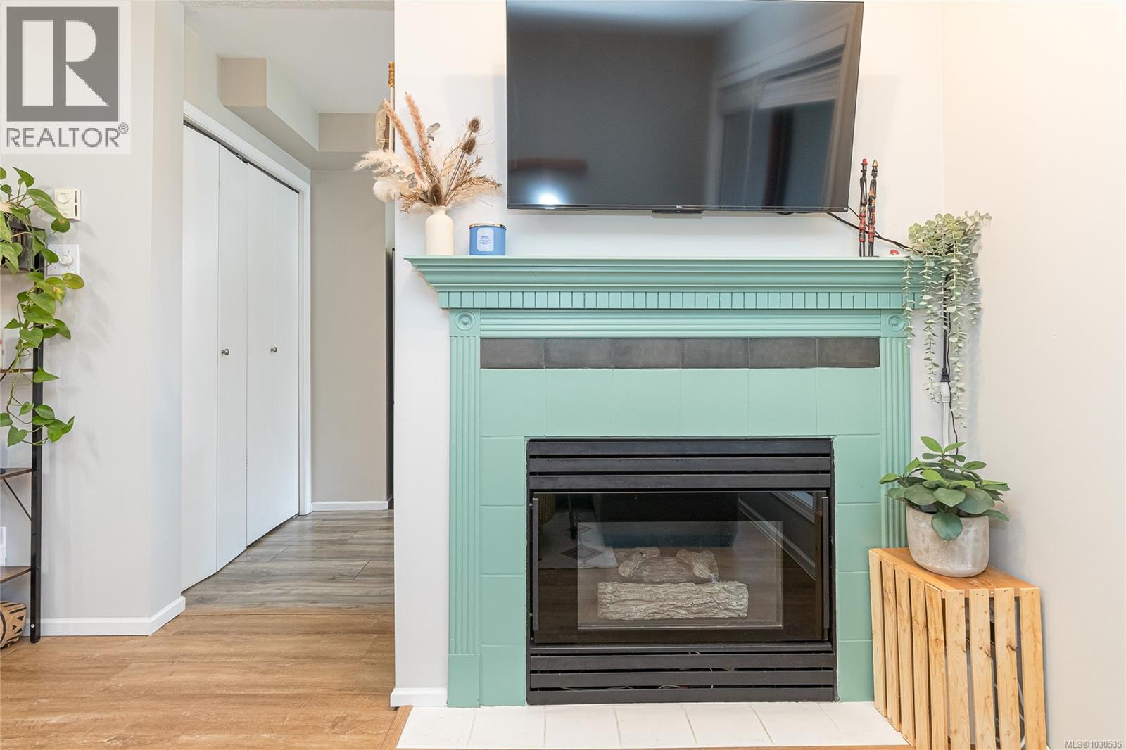 209 545 Manchester Road, Victoria