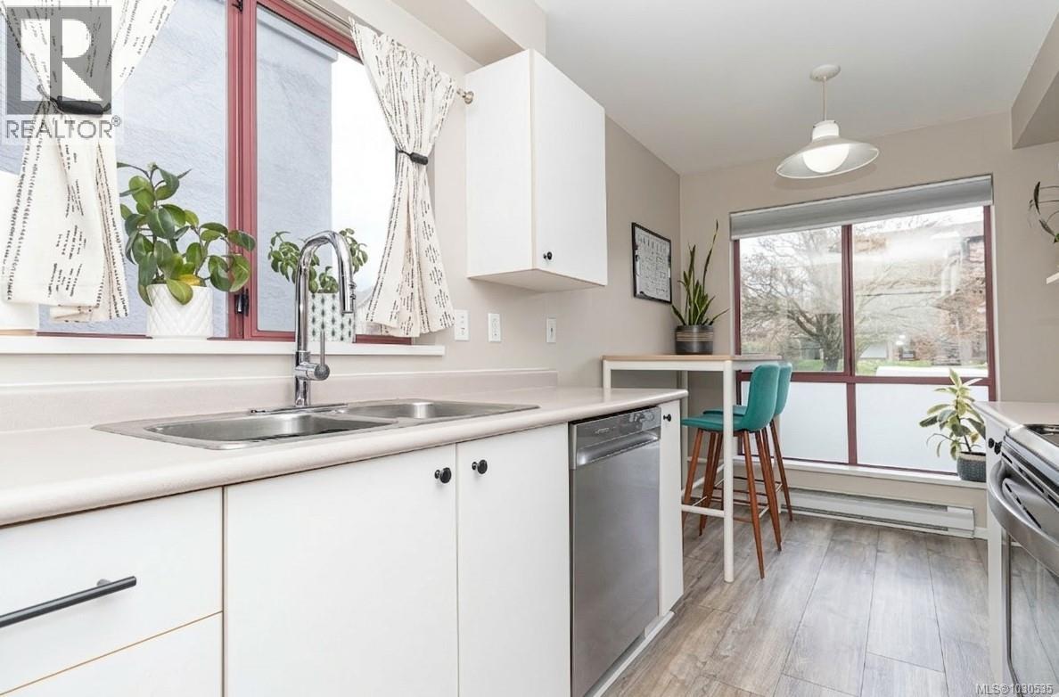 209 545 Manchester Road, Victoria