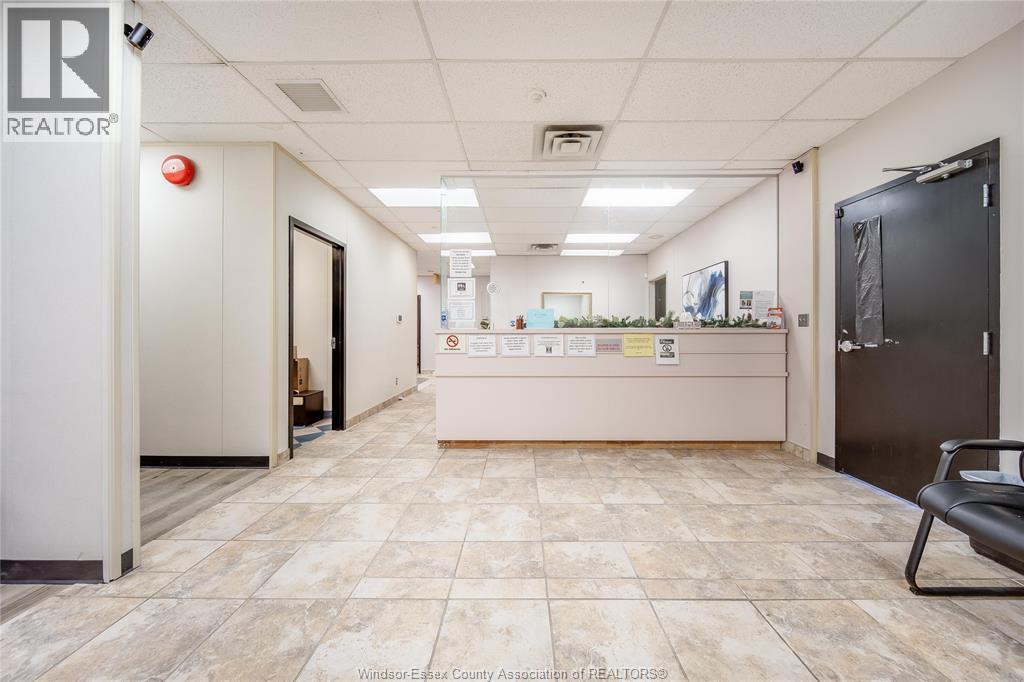 1100 OUELLETTE AVENUE, Windsor, Ontario, N8X1J6 — Photo 24