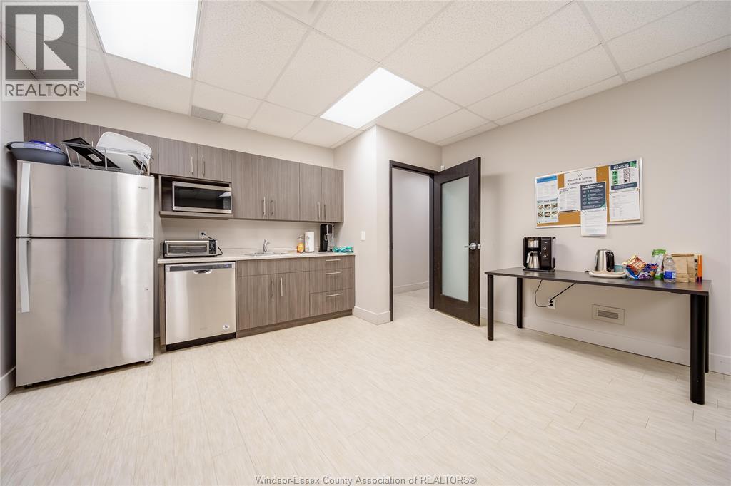 1100 OUELLETTE AVENUE, Windsor, Ontario, N8X1J6 — Photo 43