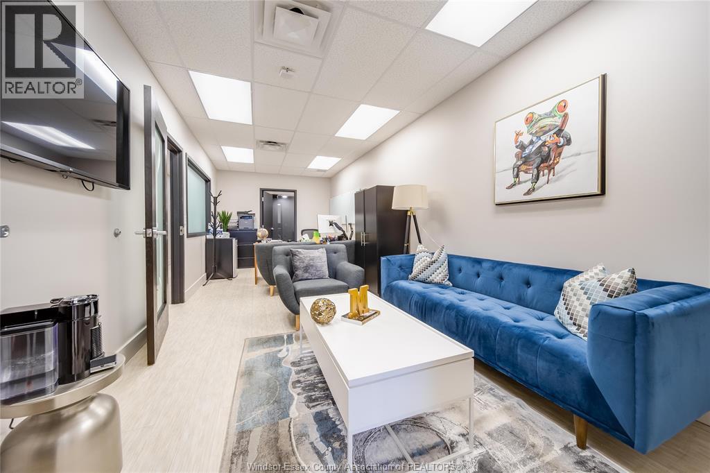 1100 OUELLETTE AVENUE, Windsor, Ontario, N8X1J6 — Photo 45