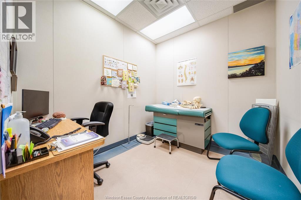 1100 OUELLETTE AVENUE, Windsor, Ontario, N8X1J6 — Photo 30