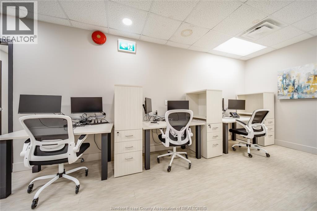 1100 OUELLETTE AVENUE, Windsor, Ontario, N8X1J6 — Photo 42