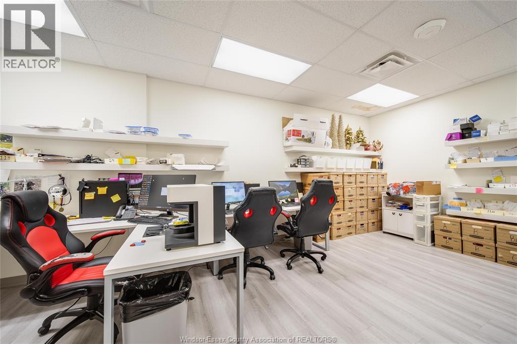 1100 OUELLETTE AVENUE, Windsor, Ontario, N8X1J6 — Photo 44