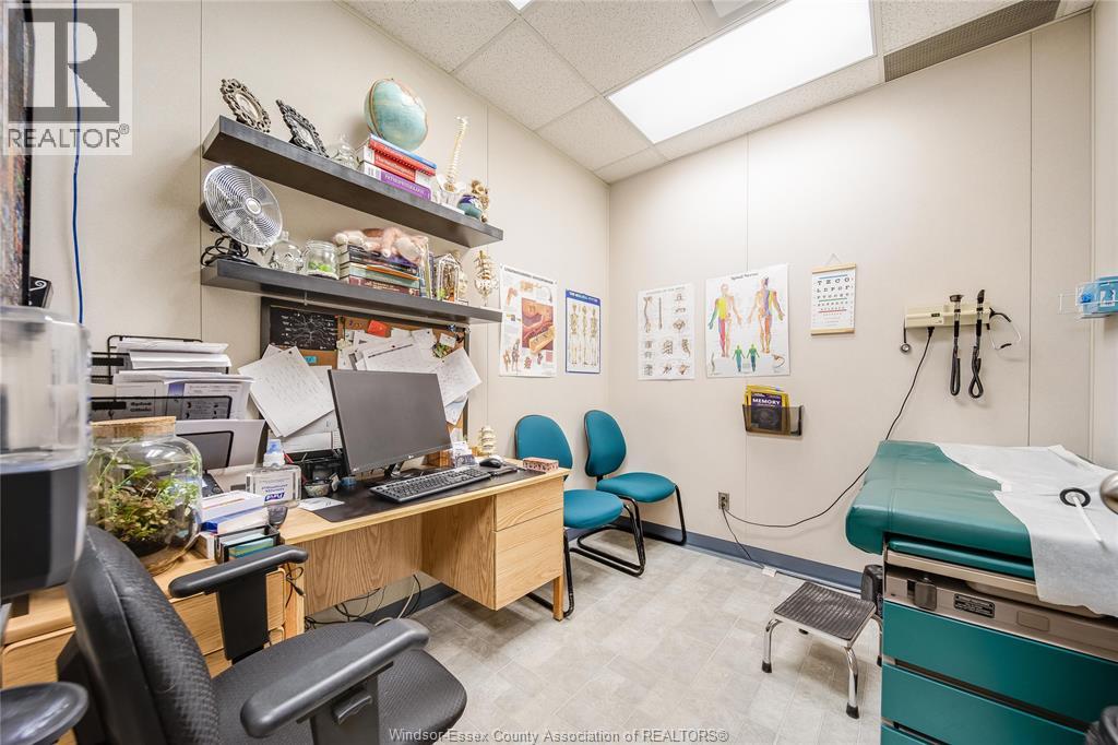 1100 OUELLETTE AVENUE, Windsor, Ontario, N8X1J6 — Photo 34