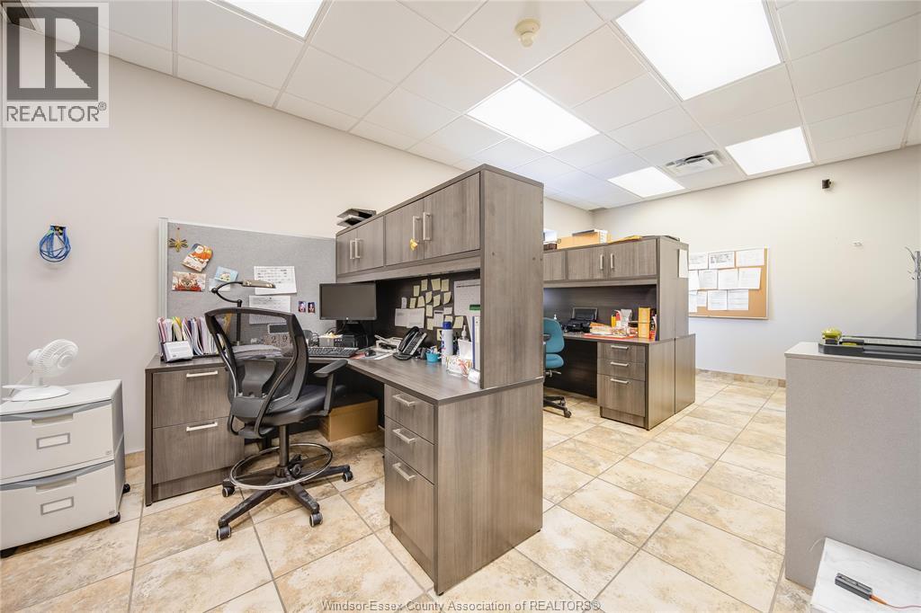 1100 OUELLETTE AVENUE, Windsor, Ontario, N8X1J6 — Photo 38