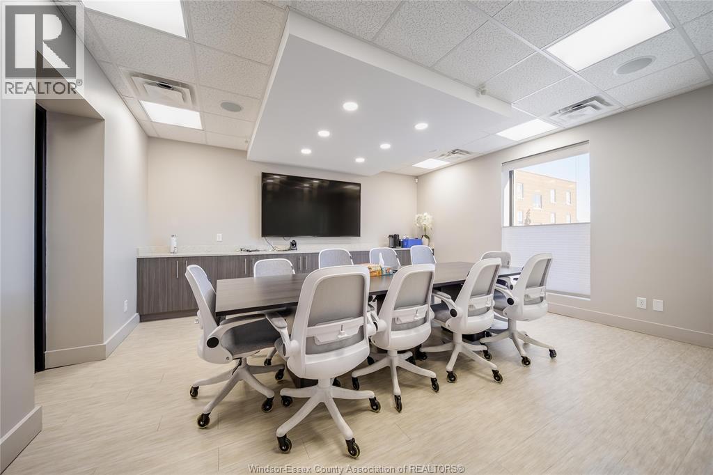 1100 OUELLETTE AVENUE, Windsor, Ontario, N8X1J6 — Photo 41